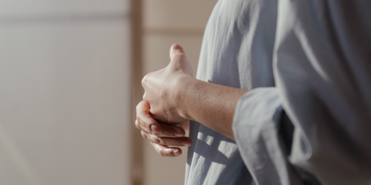Bild zum Kurs BEREITS GESTARTET 01.06.2026 | Weiterbildung Palliative Care f&uuml;r Pflegefachkr&auml;fte (DGP) | Copyright: Pexels: cottonbro studio